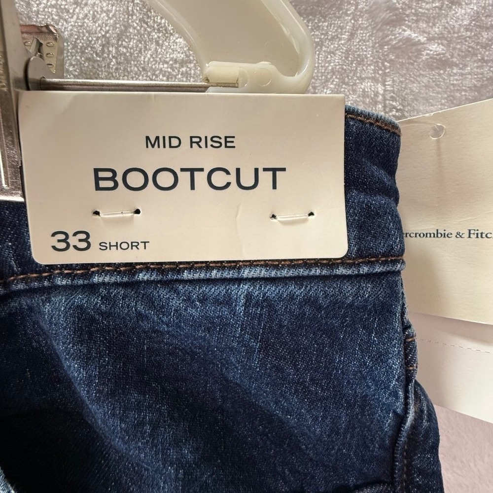 Abercrombie & Fitch Mid Rise Bootcut Jeans Womens 33 Short Dark Wash Stretch NWT - Picture 3 of 11